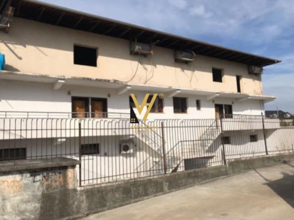 SHITET AMBJENT BIZNESI 1.500 M2 NE KAMEZ 1.500.000 EURO 2