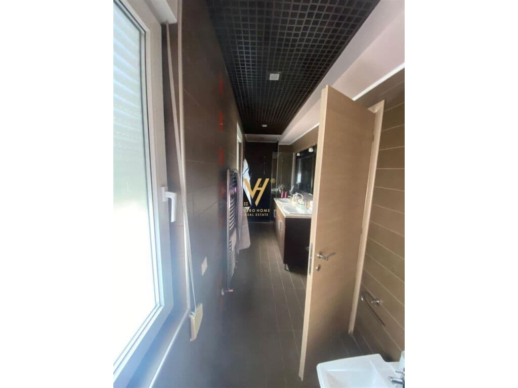 Jepet Zyre me qera ne Bllok , Xheko Imperial 160 m2 4
