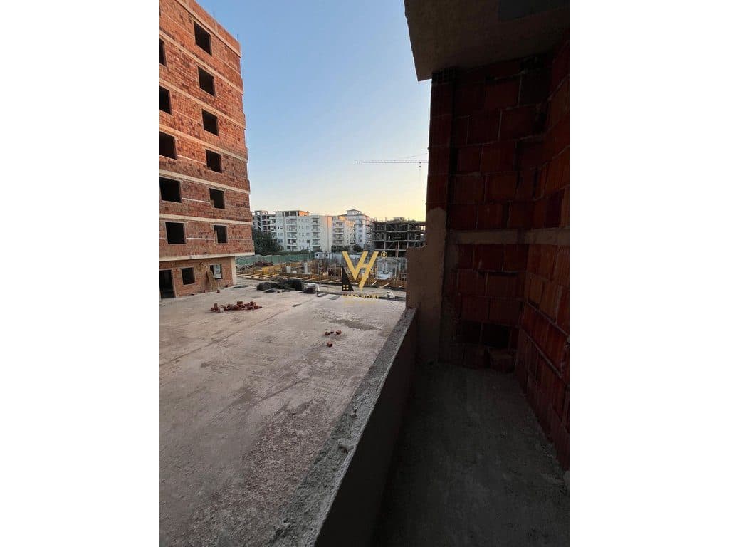 SHITET GARSONIERE 41.7 M2 NE GOLEM, TE HOTEL FLOWER 50.040 EURO