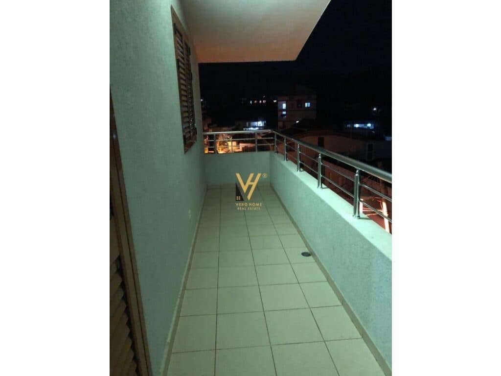 Jepet Apartament 2+1 me qera te Vilat Amerikane 100 m2 2