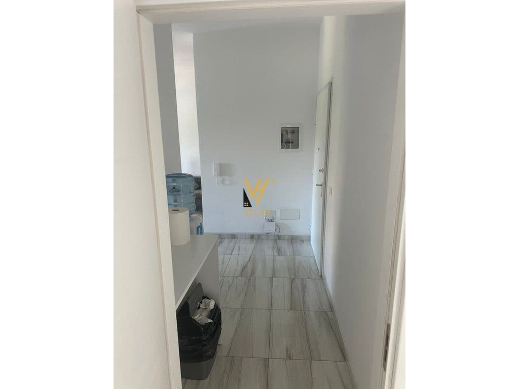 JEPET ZYRE 134 M2 ME QIRA TE ALI DEMI 650 EURO 4