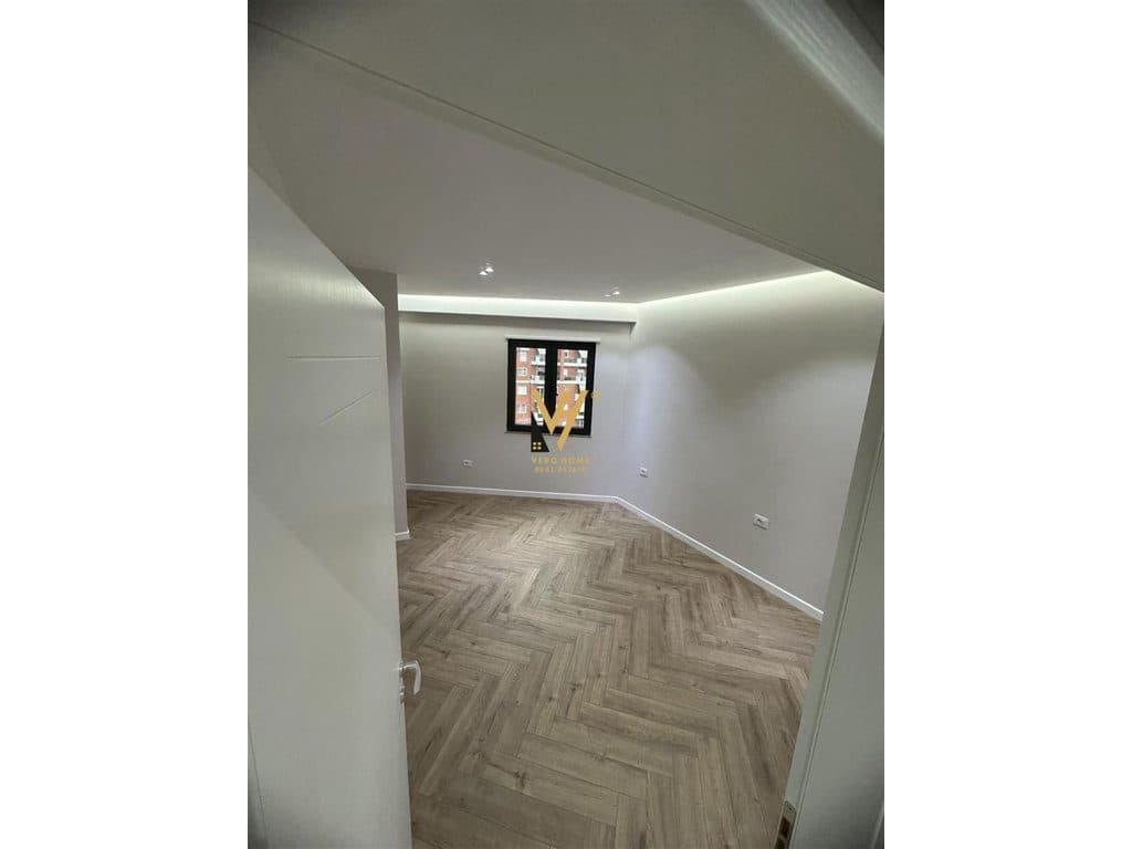 JEPET ZYRE 126 M2 ME QERA TE REZ OASIS, UNAZA E RE 1.250 EURO 4