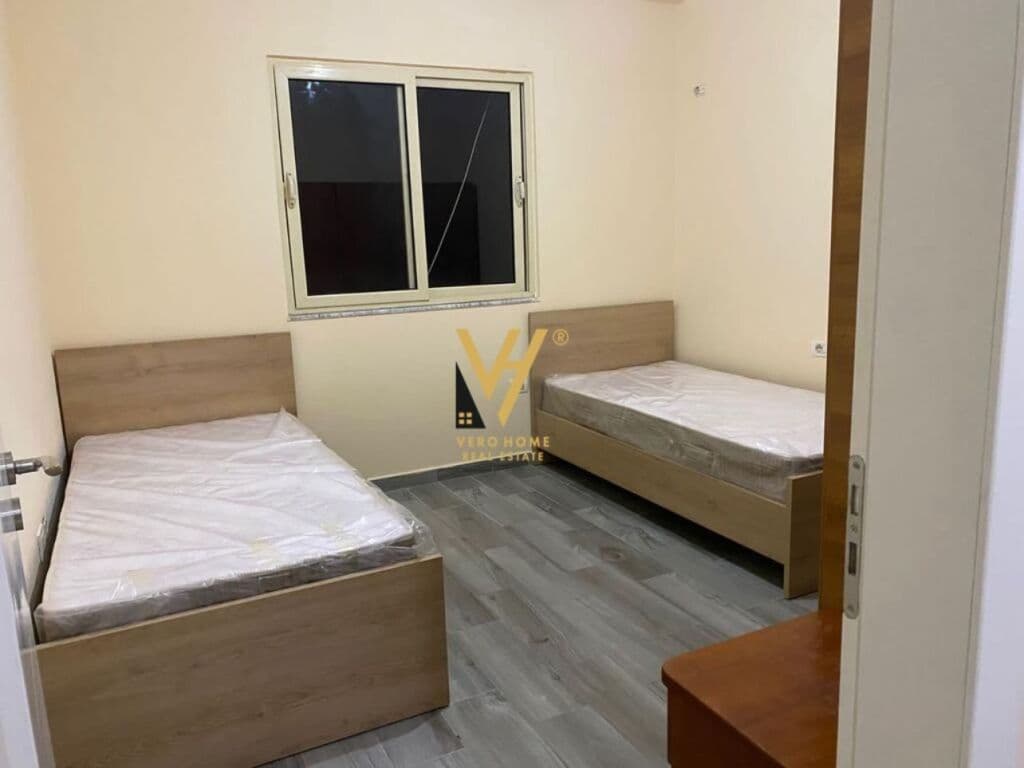 Jepet Apartament 2+1 me qera pran Shkolles Marlin Barleti 110 m2