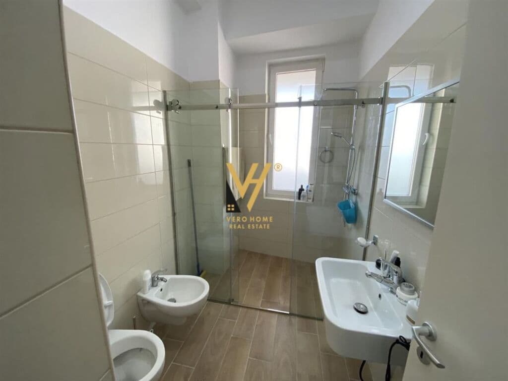 Shitet Apartament 2+1+2+ballkon te Kompleksi Kontakt , 21 Dhjetori 132 m2 3
