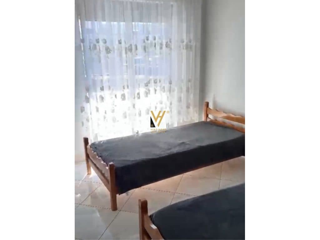 JEPET APARTAMENT 1+1+2BLK ME QIRA TE RRUGA ELBASANIT 60.000 LEKE 4