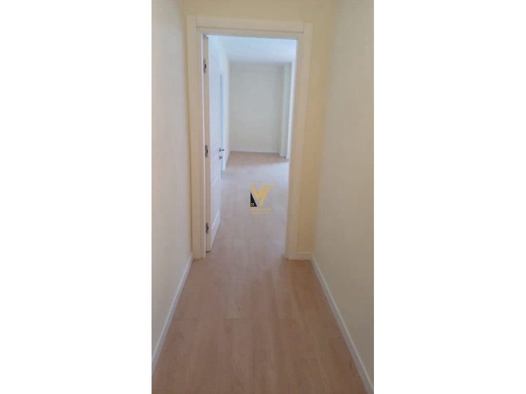 JEPET ZYRE 87M2 ME QERA TE RRUGA HOXHA TAHSIM 600 EURO 3