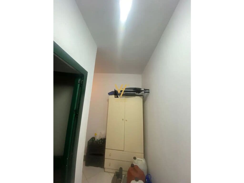 Shitet Apartament 1+1+ballkon te Kompleksi Uslluga , Bulevardi i Ri 76 m2