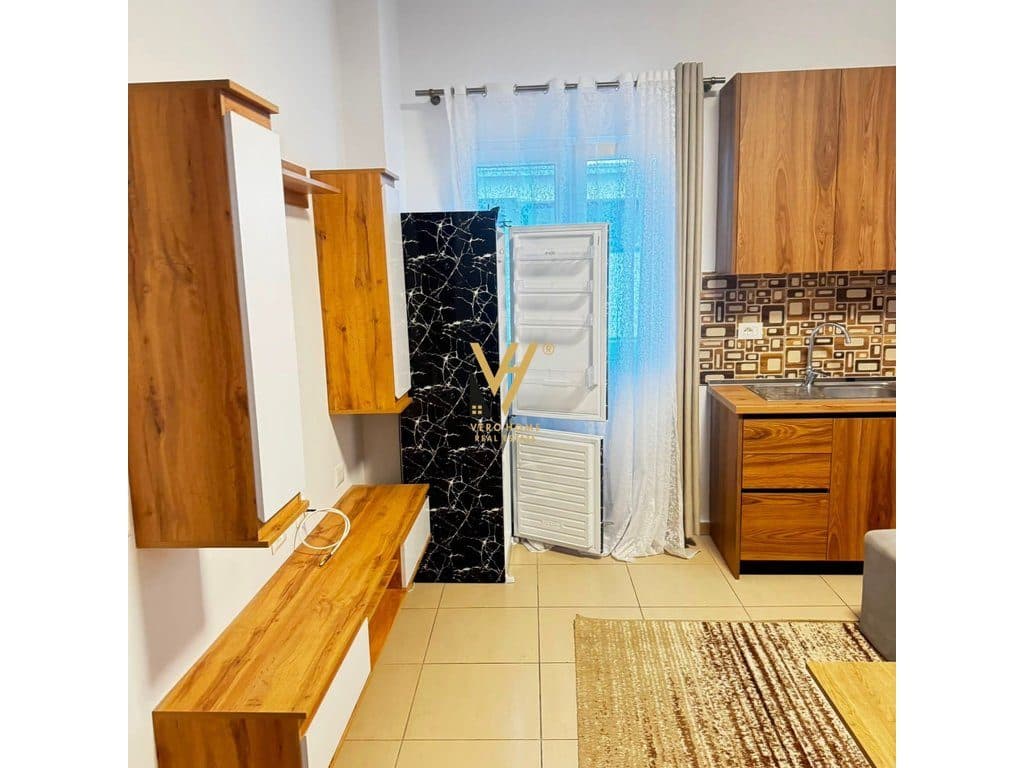 JEPET APARTAMENT 1+1+BLK ME QERA TEK 5 MAJI 50.000 LEKE 2