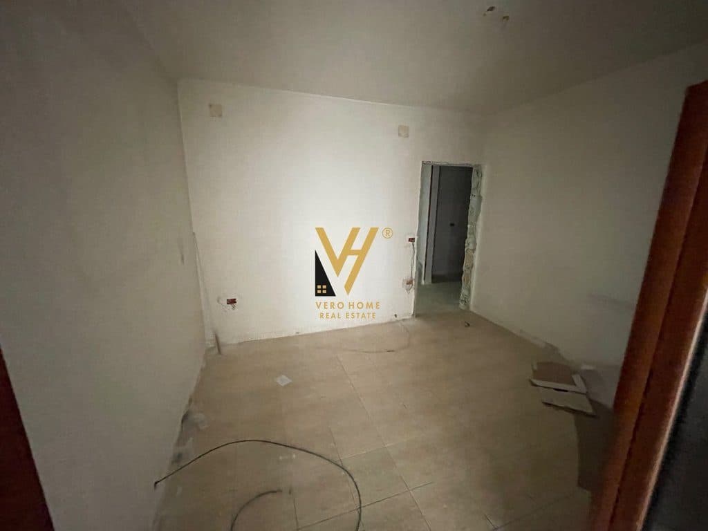 JEPET ZYRE 110 M2 ME QIRA TE RR.SAMI FRASHERI 1.200 EURO 3