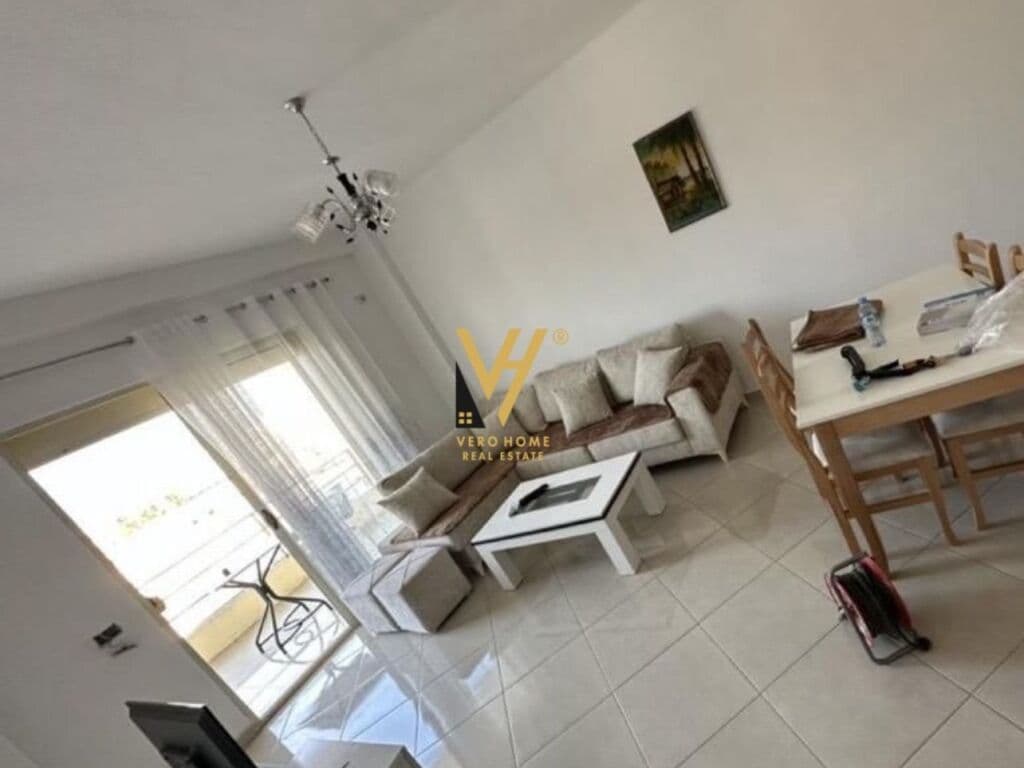 Jepet Apartament 2+1+ballkon me qera te Unaza e Re 104 m2