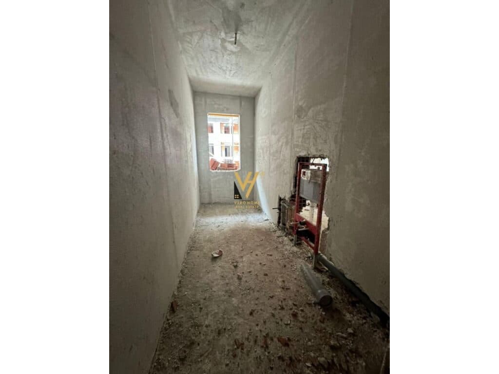 Shitet Apartament 2+1+ballkon te Kompleksi Univers City 96 m2 3