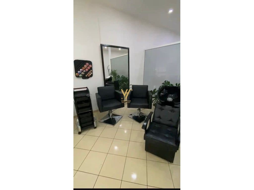 SHITET NJESI 100 M2 TE RRUGA KOLE KOÇI, YZBERISHT 217.000 EURO 2