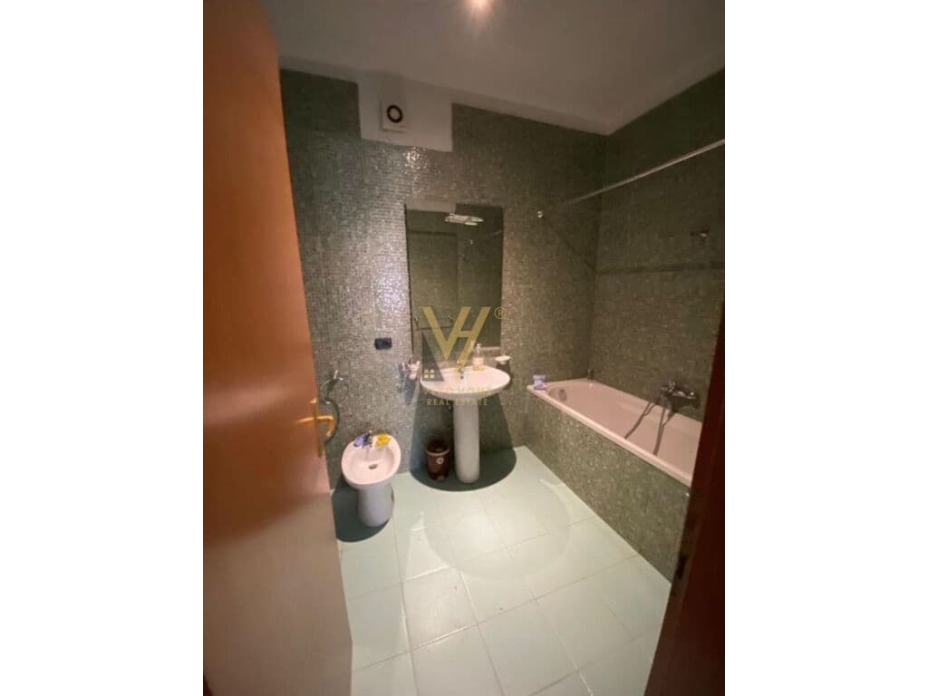 Shitet apartament 2+1 te Rruga e Elbasanit 106 m2 2