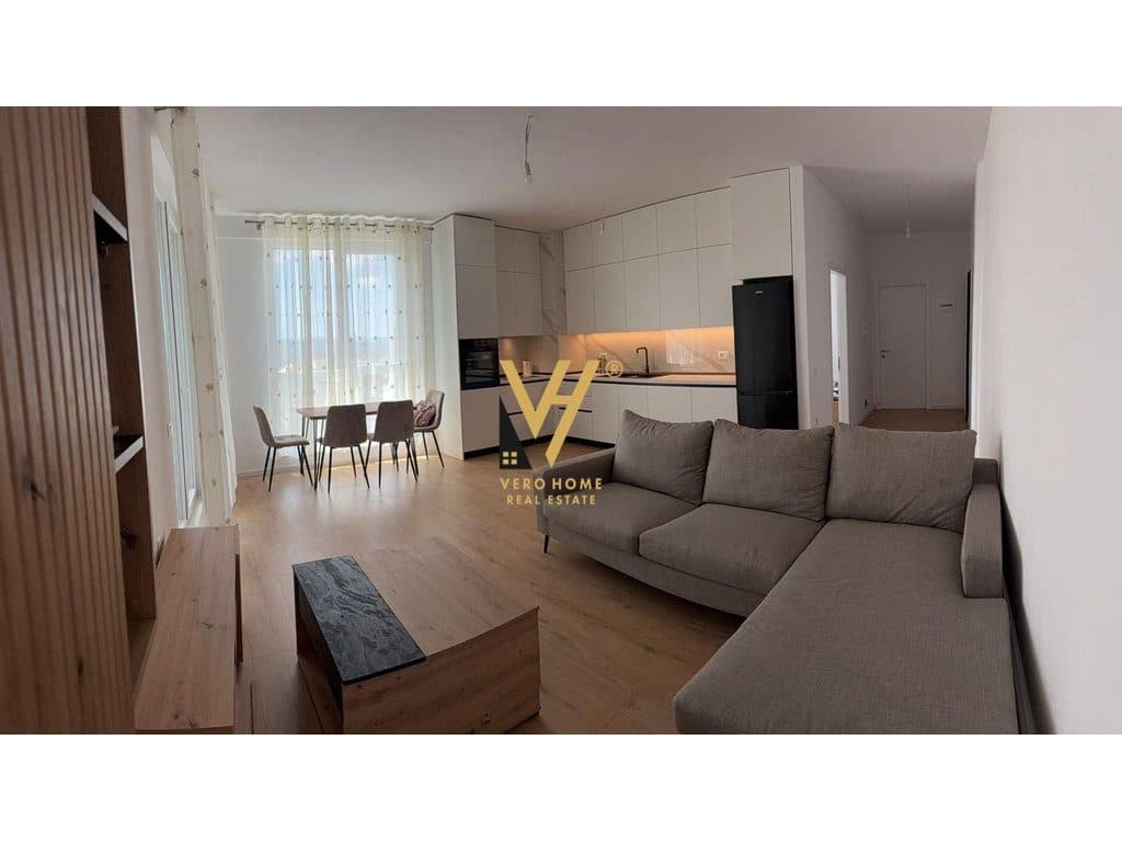 JEPET APARTAMENT 2+1+2 ME QIRA TE BULEVARDI I RI 650 EURO