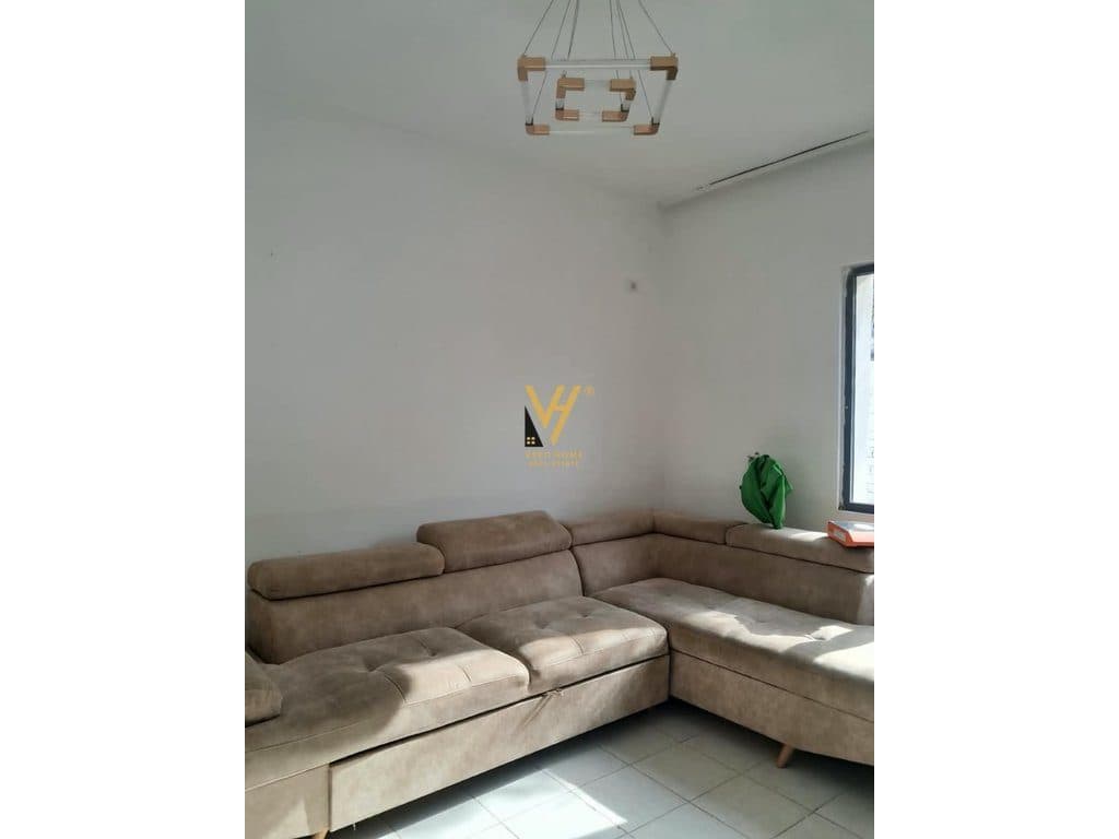 JEPET SHTEPI PRIVATE 2+1 ME QIRA NE SAUK 60.000 LEKE 3