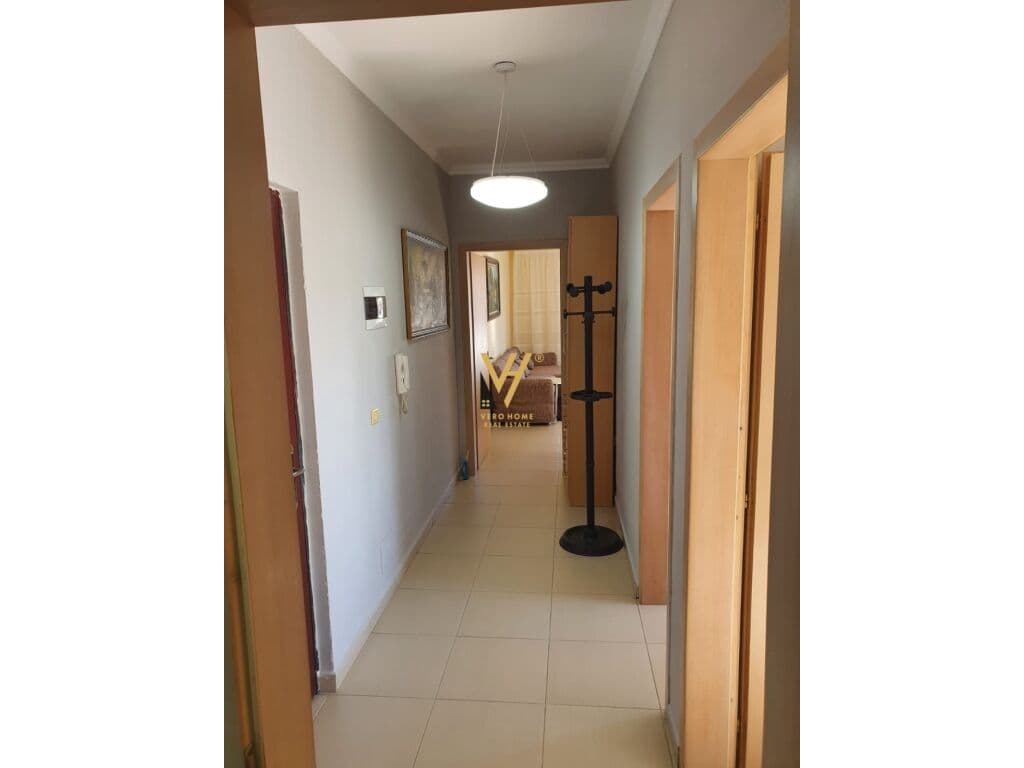 Jepet Apartament 2+1+ballkon me qera te Marteniteti i Ri 78 m2 2