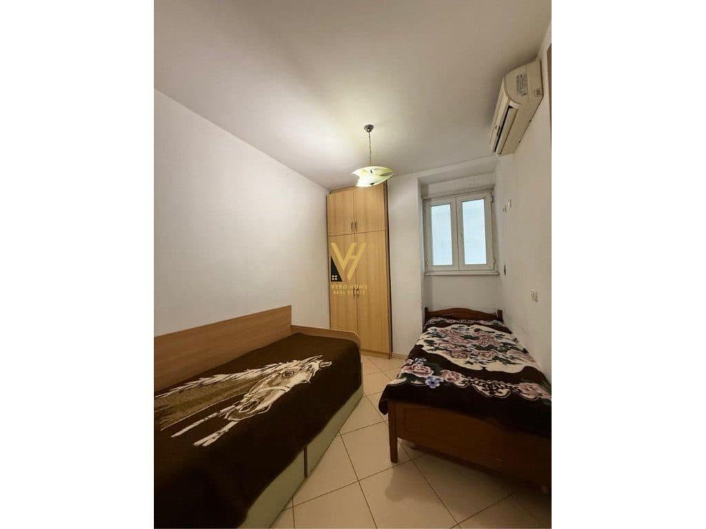 JEPET APARTAMENT 2+1 ME QERA TE PAZARI I RI 600 EURO