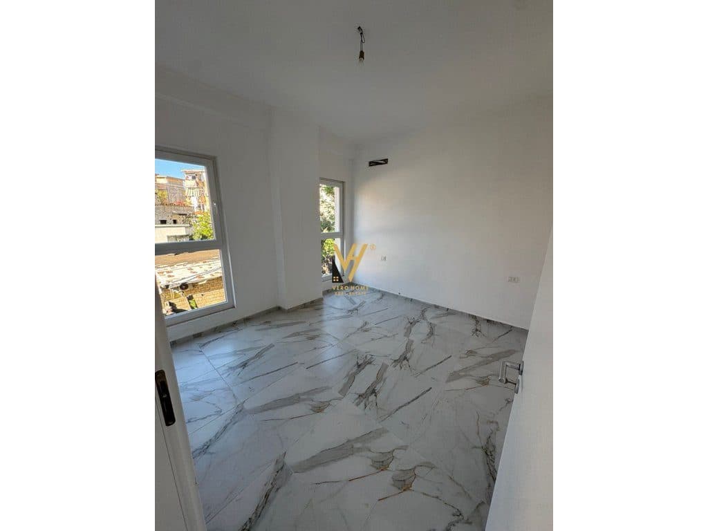 JEPET ZYRE 69 M2 ME QIRA NE LAPRAKE 50.000 LEKE 2