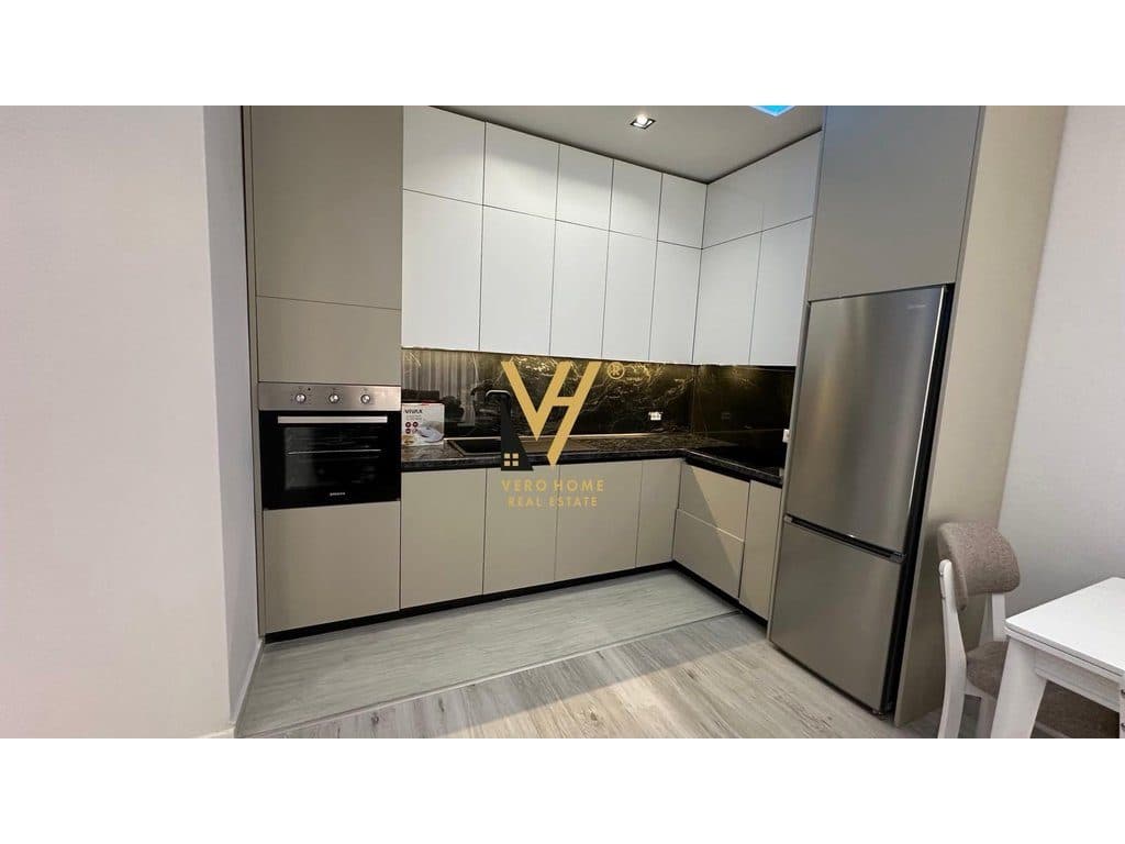 JEPET APARTAMENT 1+1+BLK ME QIRA TE SHKOLLA E KUQE 700 EURO 2