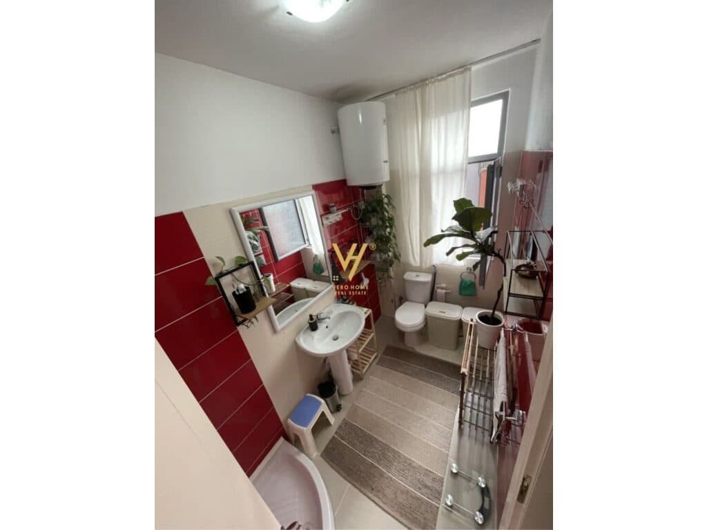 Jepet Apartament 2+1+2+ballkon me qera te Kopshti Botanik 100 m2