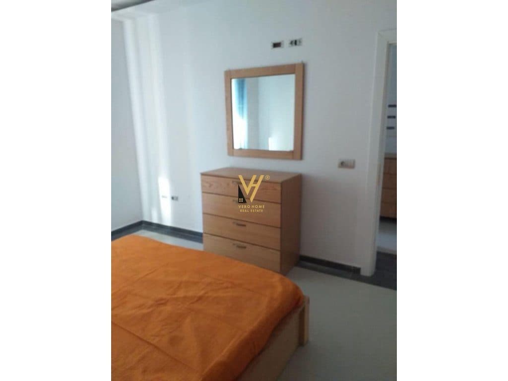 JEPET APARTAMENT 2+1+BLK ME QERA TE BRRYLI 50.000 LEKE 4