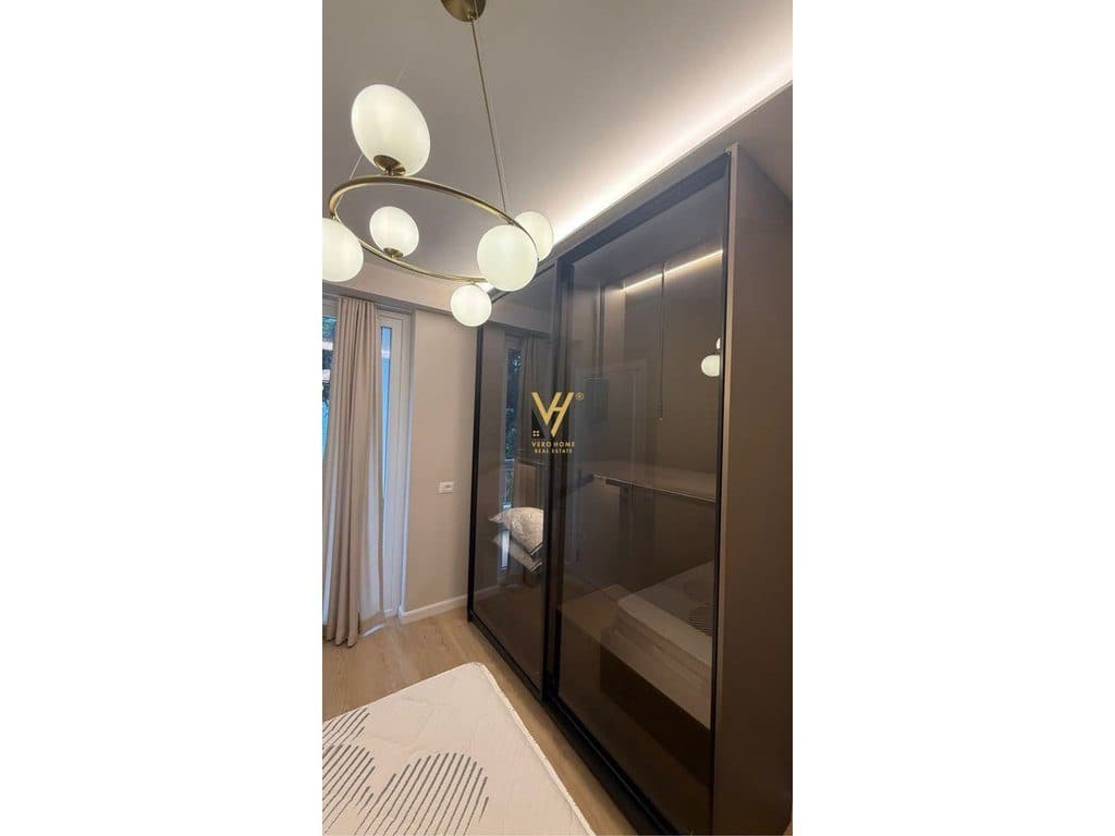 JEPET APARTAMENT 1+1+BLK ME QERA TEK MARTENITETI I RI 50.000 LEKE 3