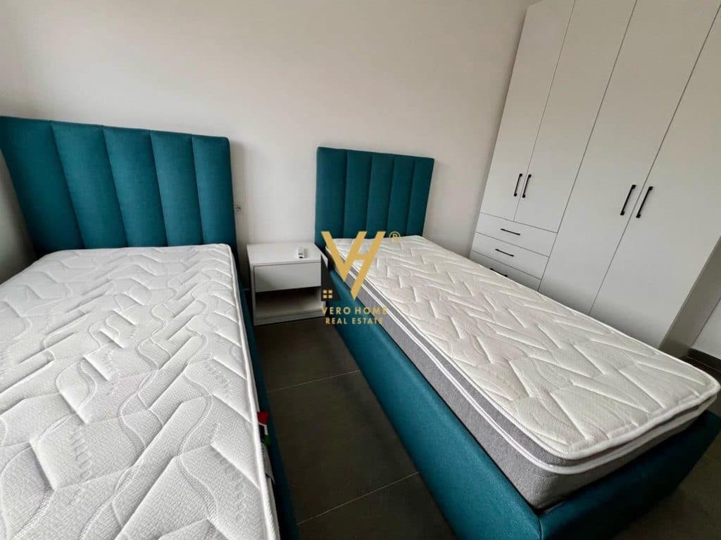 JEPET APARTAMENT 3+1+2+BLK ME QIRA TE KODRA E DIELLIT 120.000 LEKE 4