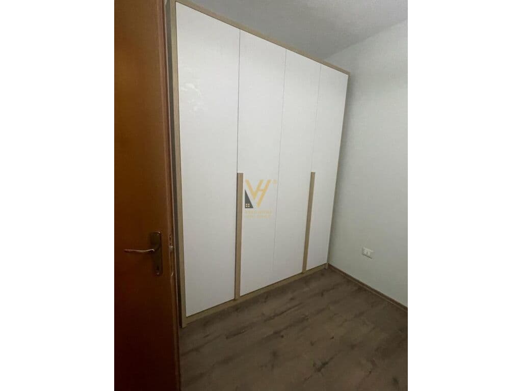 Jepet Apartament 2+1+ballkon me qera te Rruga e Bogdaneve 92 m2