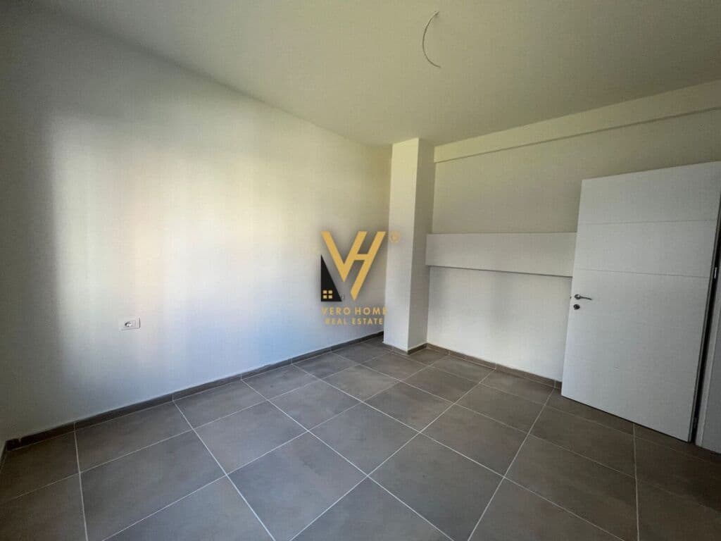 Jepet zyre me qera te Rruga Kosovareve 70 m2