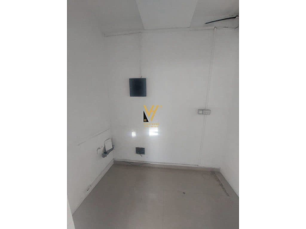 JEPET ZYRE 60 M2 ME QERA TE PAZARI I RI 70.000 LEKE 3