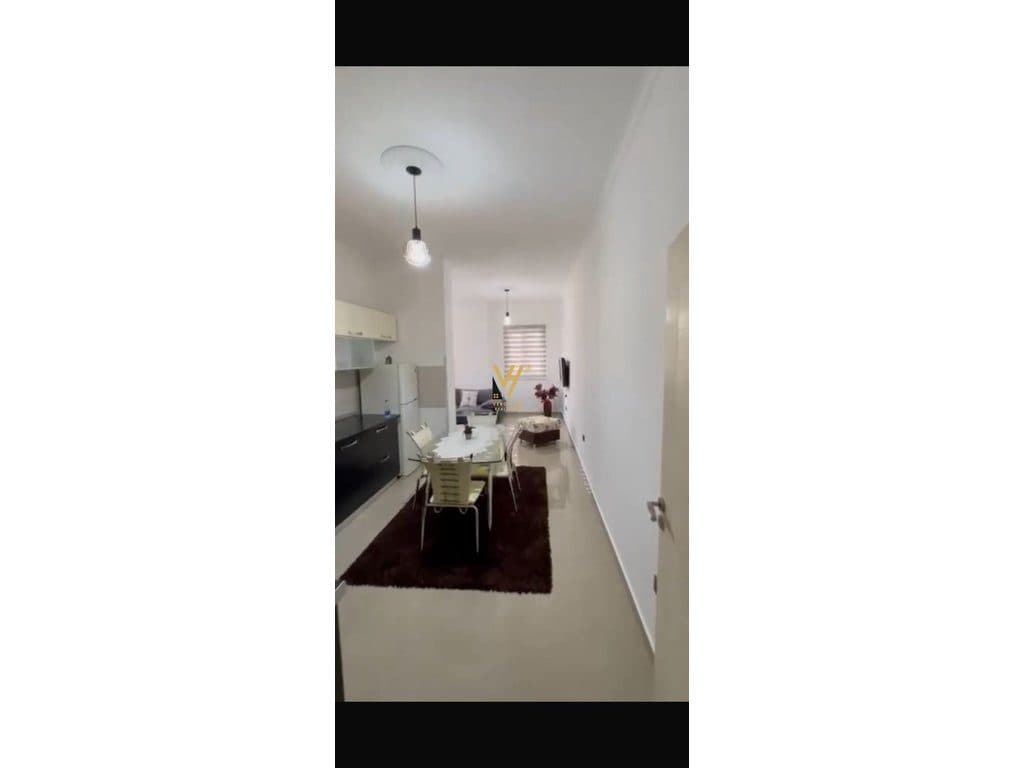 JEPET APARTAMENT 2+1+2+BLK ME QERA TE KODRA E DIELLIT 700 EURO 2