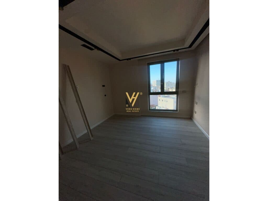 Jepet Ambient Komercial me qera te Rruga e Kavajes 110 m2 4
