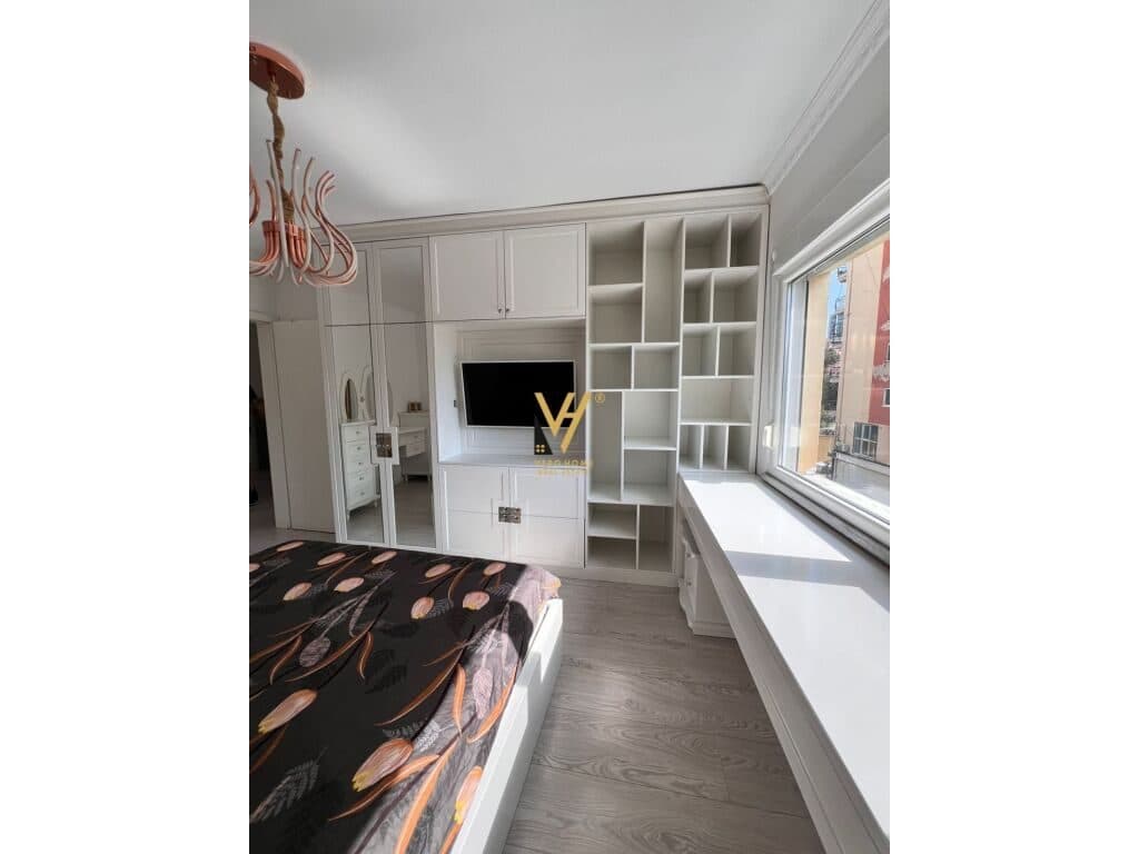 Shitet Apartament 3+1+2+ballkon te Rruga e Elbasanit 134 m2