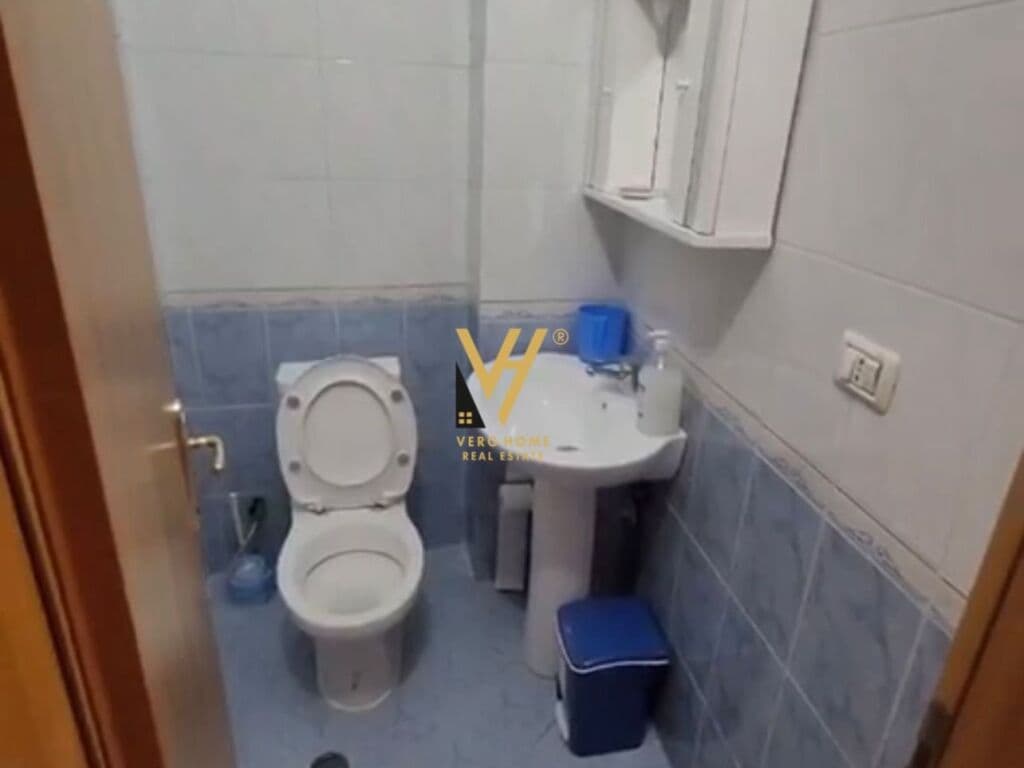 Jepet Apartament 2+1+2+2 ballkon me qera te Rruga Bardhyl 84 m2 4