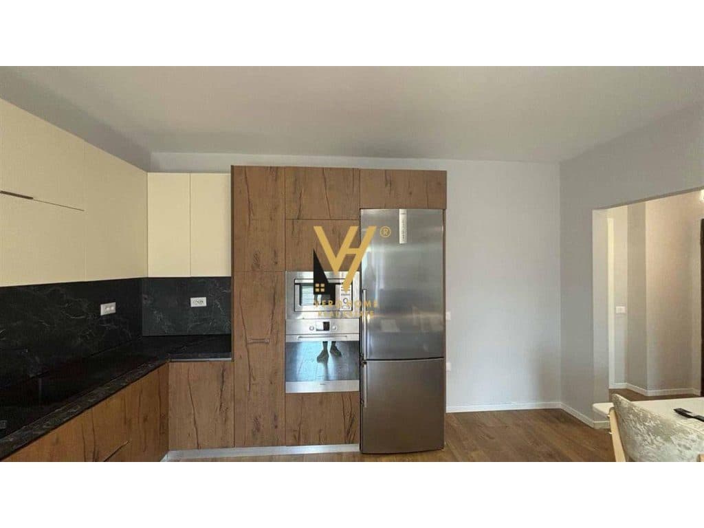 JEPET APARTAMENT 1+1+BLK ME QERA TE 5 MAJI 52.000 LEKE 2