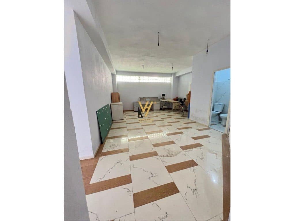 JEPET AMBIENT 160 M2 ME QERA TE KODRA E PRIFTIT 60.000 LEKE 3