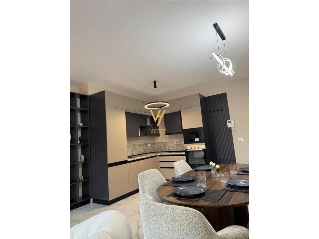 JEPET APARTAMENT 3+1+2+BLK ME QERA TE GARDEN BUILDING 1.900 EURO 3