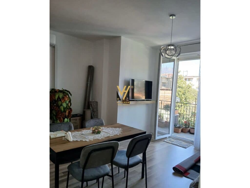 JEPET APARTAMENT 1+1 ME QERA TE ALI DEMI 55.000 LEKE 3