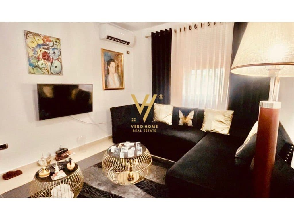 JEPET APARTAMENT 1+1+BLK ME QERA TE ISH EKSPOZITA 600 EURO