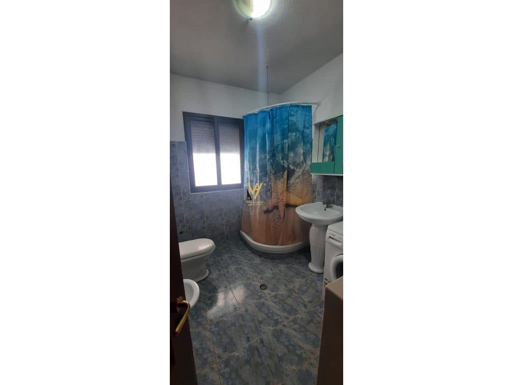 JEPET APARTAMENT 2+1+2+ BLK ME QERA QYTET STUDENTI 500 EURO 4