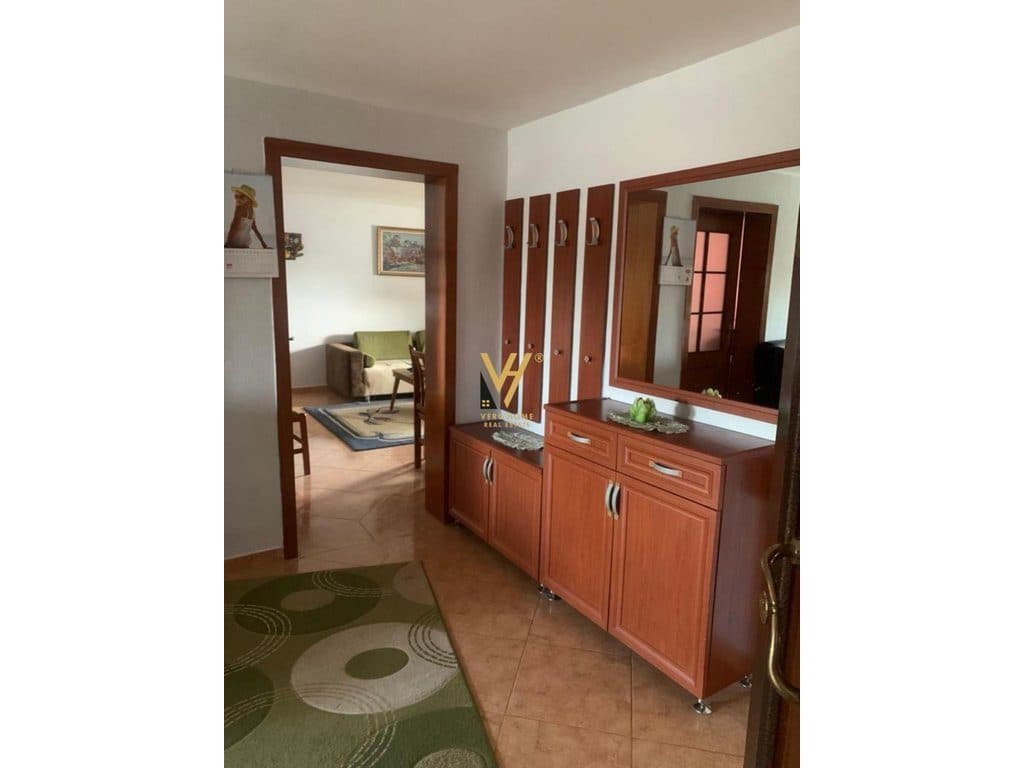 JEPET APARTAMENT 3+1+BLK ME QERA TE PAZARI I RI 70.000 LEKE 4