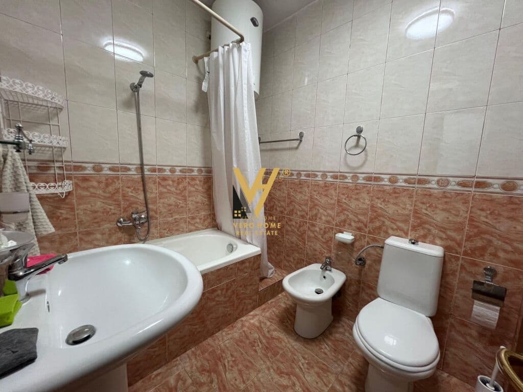 JEPET APARTAMENT 1+1 ME QERA TE KOMUNA E PARISIT 660 EURO 2