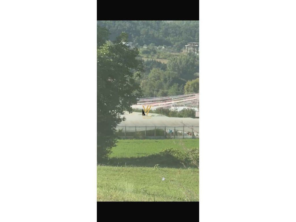 SHITET TOKE 2.500 M2 NE PEZE 175.000 EURO