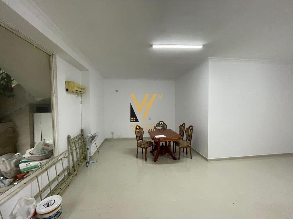 JEPET ZYRE 60 M2 ME QERA TE KODRA E DIELLIT 40.000 LEKE 2