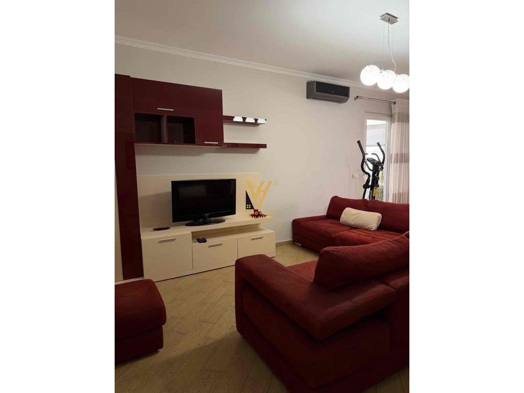 JEPET APARTAMENT 2+1+BLK ME QERA TE FRESKU 65.000 LEKE