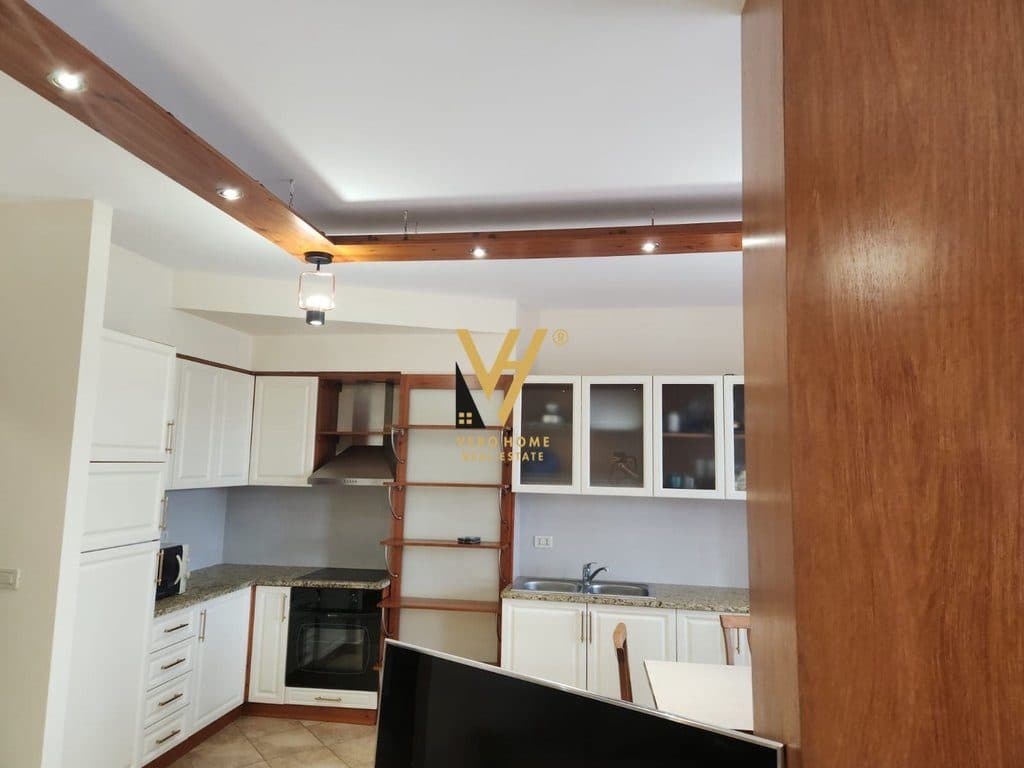 JEPET APARTAMENT 2+1+BLK ME QERA TEK ISH GARDA 1.500 EURO 2
