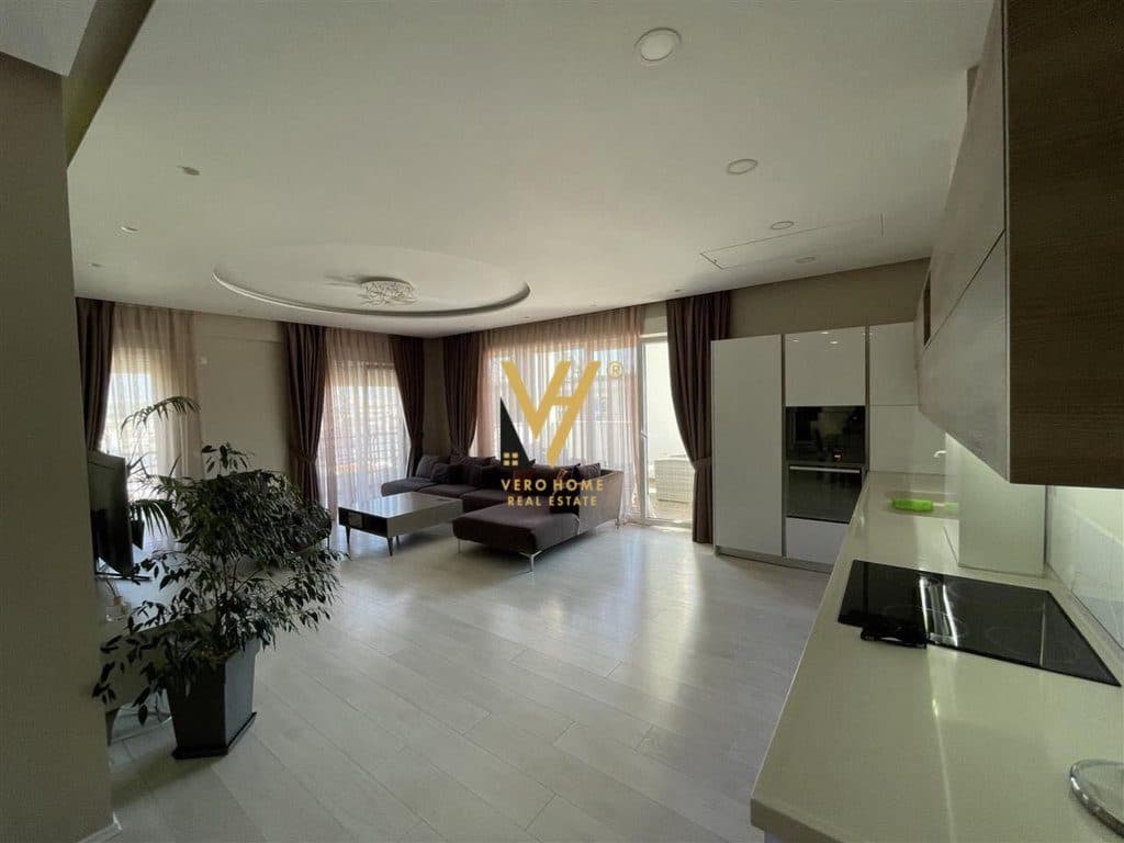 JEPET APARTAMENT 3+1+2+BLK ME QERA TEK LIQENI I THATE 1.300 EURO 3
