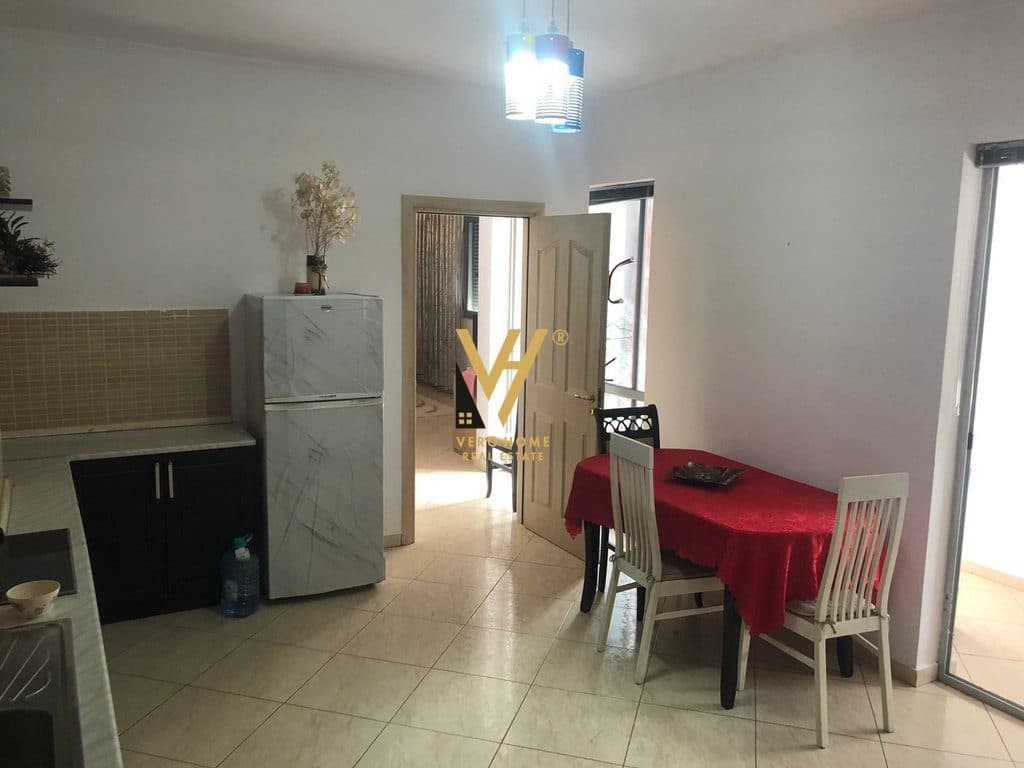 JEPET APARTAMENT 2+1+2 ME QIRA TE STACIONI I TRENIT 70.000 LEKE 4