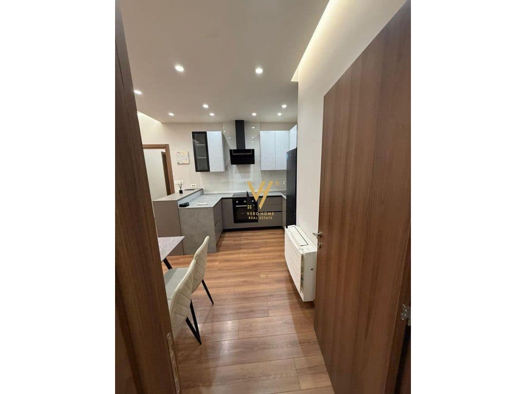 JEPET APARTAMENT 2+1+2+BLK ME QERA TE FARMACIA 10 70.000 LEKE 2
