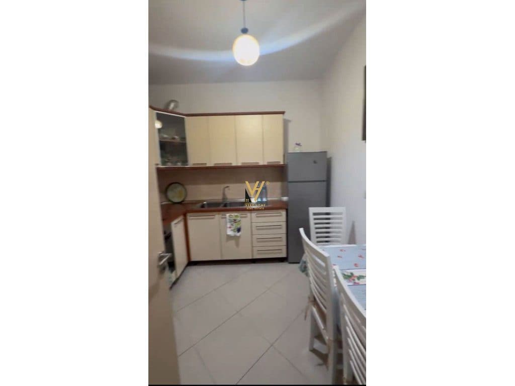 JEPET APARTAMENT 2+1 ME QERA NE DON BOSCO 600 EURO 2